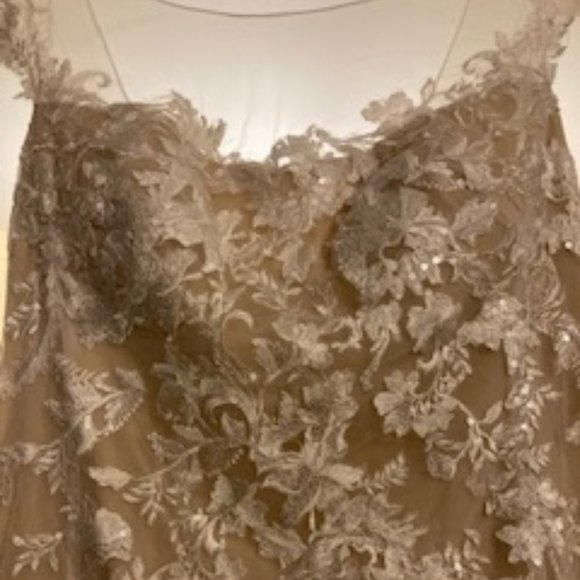 Azazie Eudora Wedding Dress Diamond White/Champagne Size WD18 - Picture 9 of 14